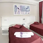מלון Savk 4*