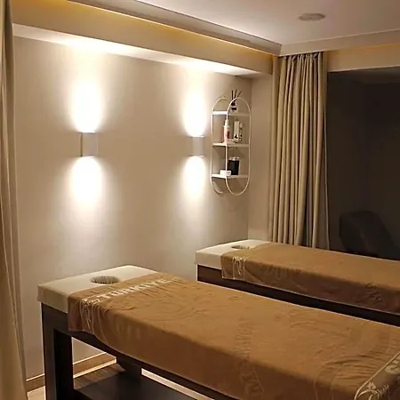 Hotel Savk 4*